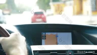 集成GPS导航的汽车仪表盘